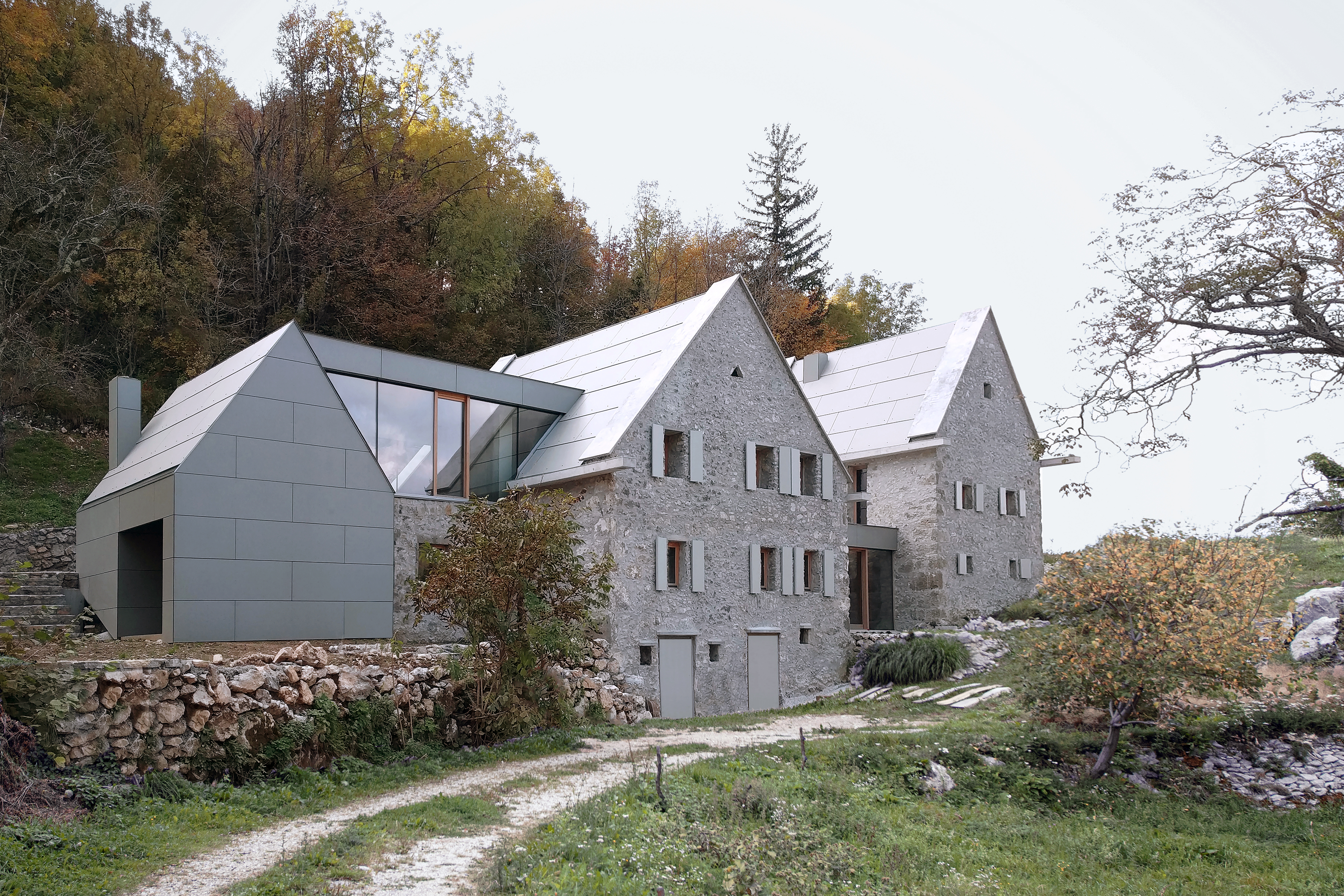 Bild_6_nachherOFIS_LOM-ESTATE_PHOTO@TOMAZ-GREGORIC_02.jpg